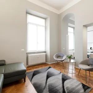 Royal - Centro Milan